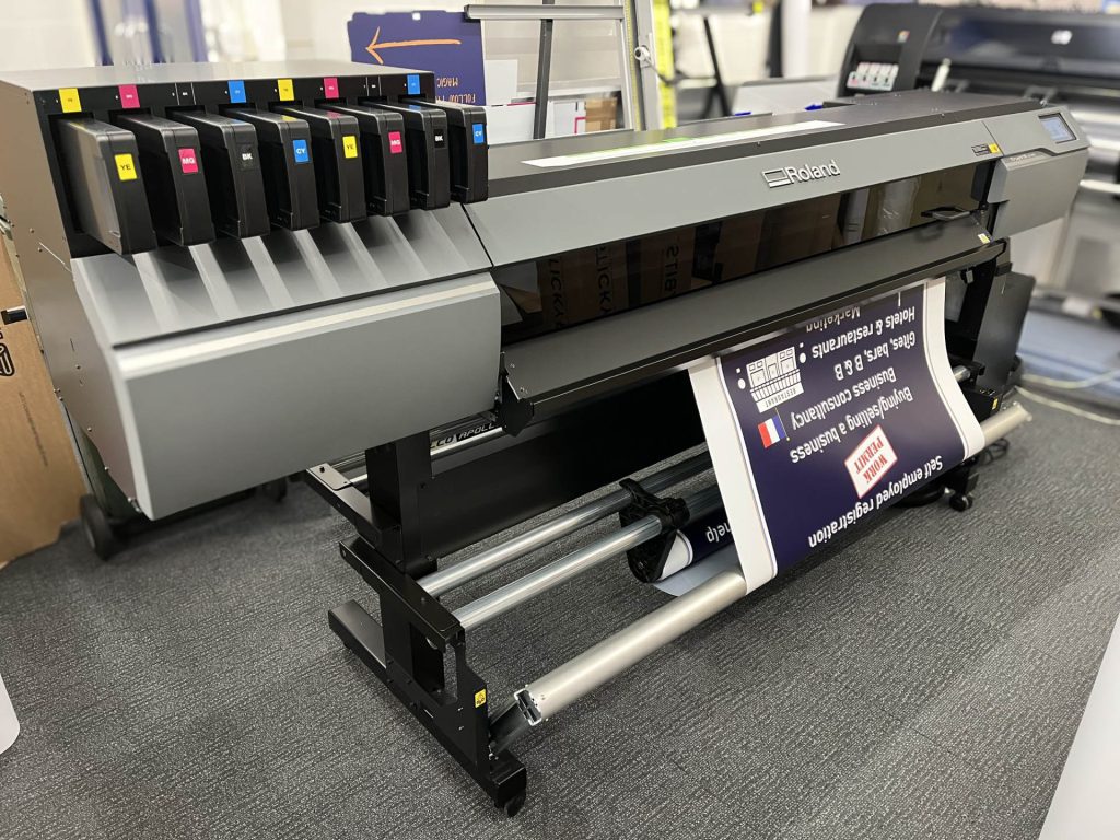 Discount Displays install new Roland LG-640 UV 