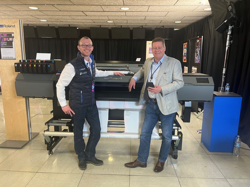 printMAX managing director, Michael Bolton (right) and Roland's Rob Goleniowski